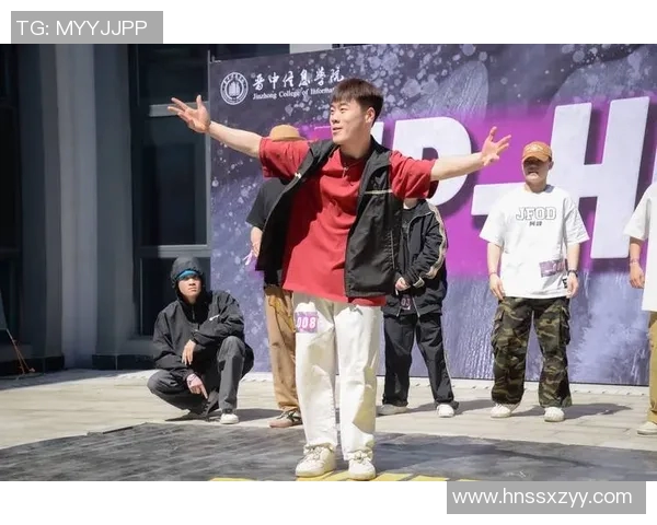 街舞盛宴:深入了解西安街舞队员的独特才华与个人风采 街舞盛宴:深入了解西安街舞队员的独特才华与个人风采