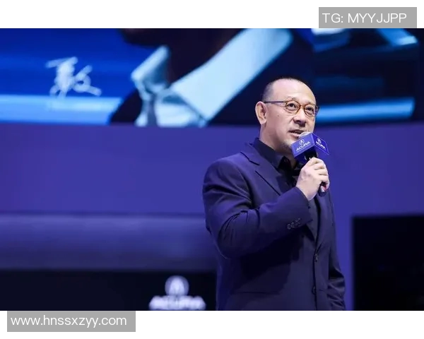 深度对话：周磊在英雄联盟世界中的成长与挑战之路